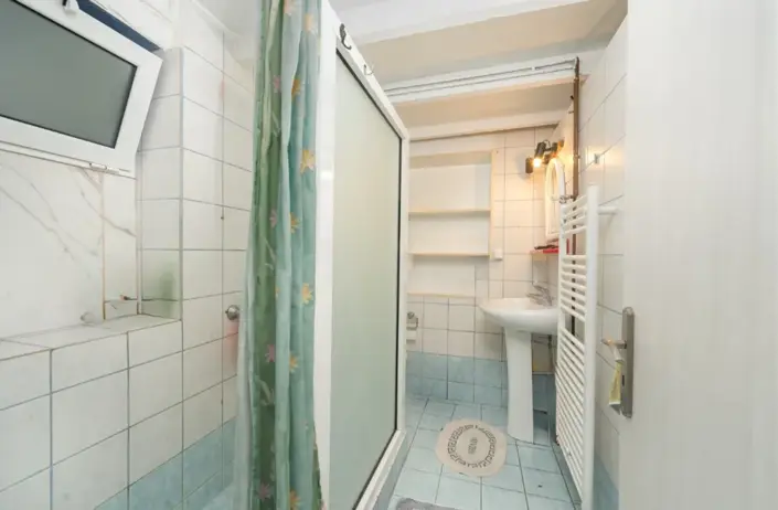 Image No.11-2 Bed House for sale