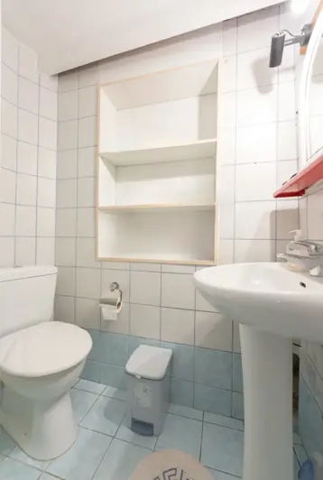 Image No.12-2 Bed House for sale