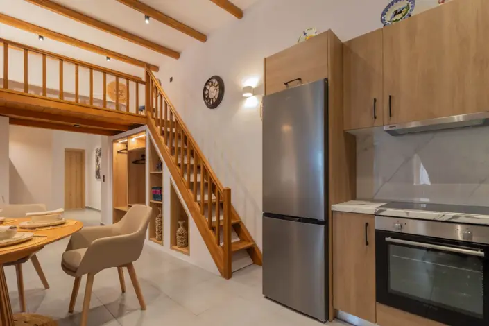 Image No.11-3 Bed House for sale