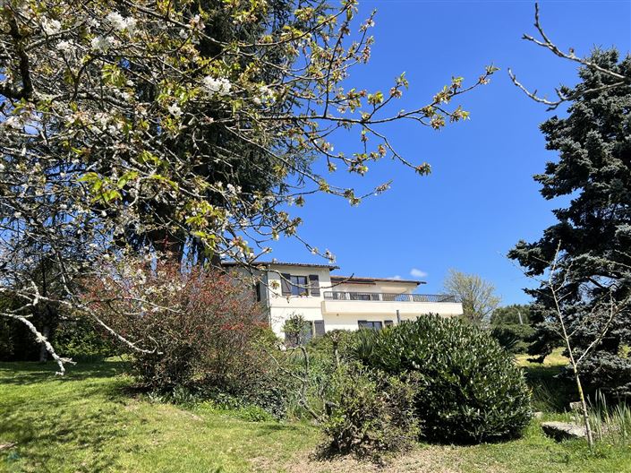 Image No.2-5 Bed Property for sale