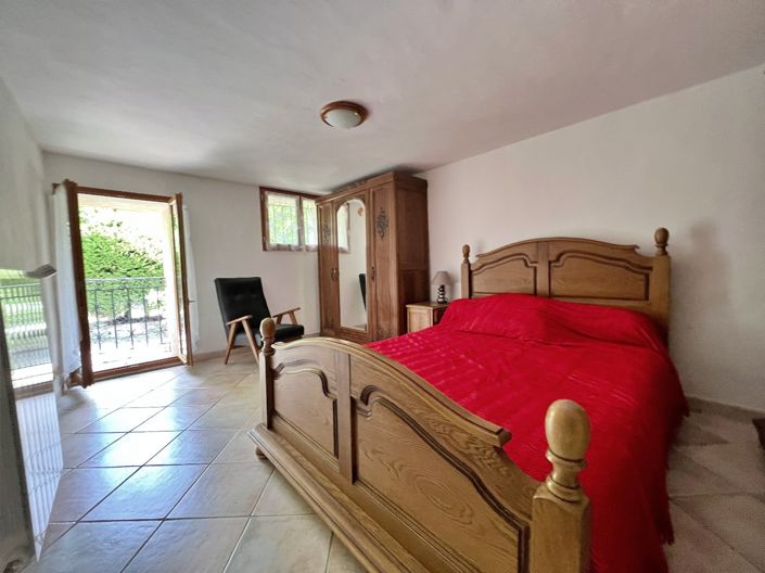 Image No.11-5 Bed Property for sale