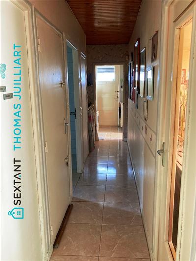 Image No.8-3 Bed Property for sale