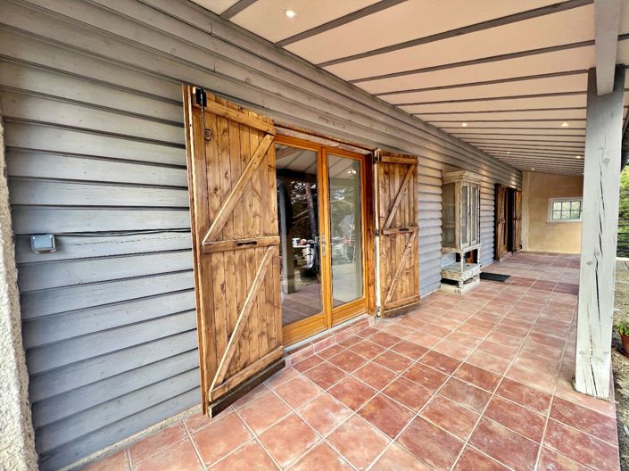 Image No.4-4 Bed Property for sale