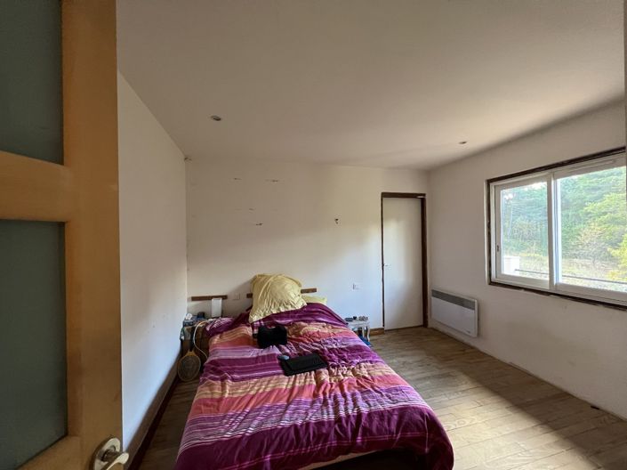 Image No.7-4 Bed Property for sale