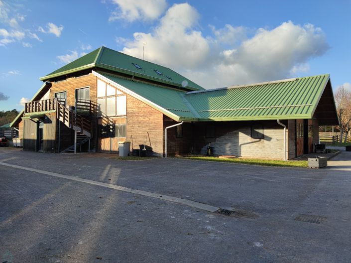 Image No.13-13 Bed Property for sale