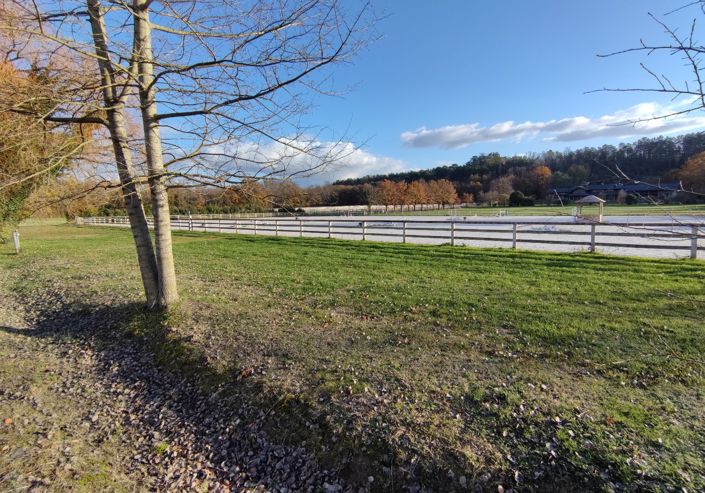 Image No.3-13 Bed Property for sale