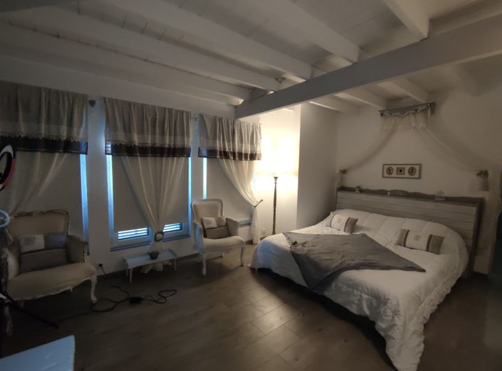 Image No.22-10 Bed Property for sale