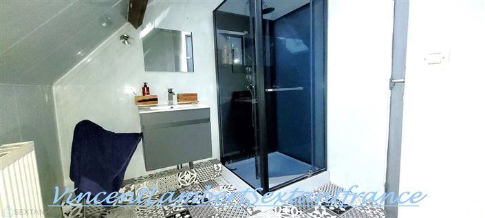 Image No.17-6 Bed Property for sale