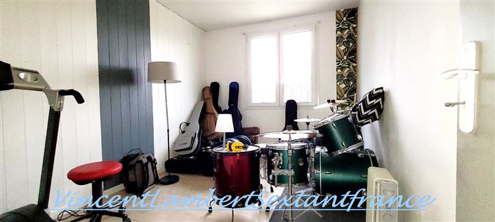 Image No.10-6 Bed Property for sale