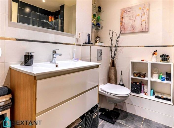 Image No.7-2 Bed Property for sale