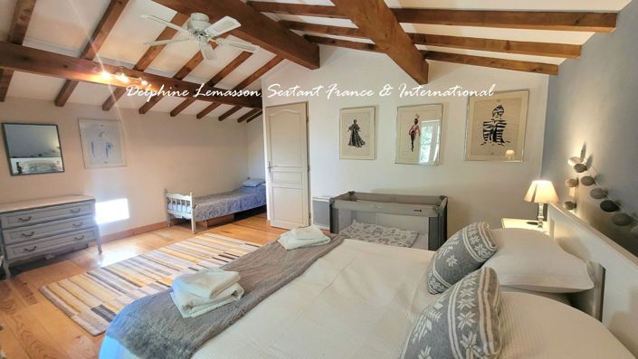 Image No.19-7 Bed Property for sale