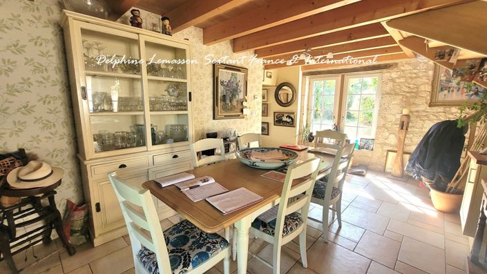 Image No.30-7 Bed Property for sale