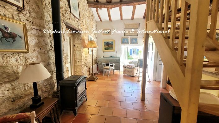 Image No.11-7 Bed Property for sale