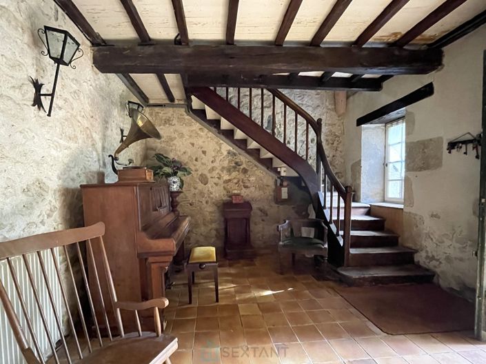 Image No.11-5 Bed Property for sale