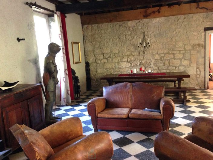 Image No.9-5 Bed Property for sale