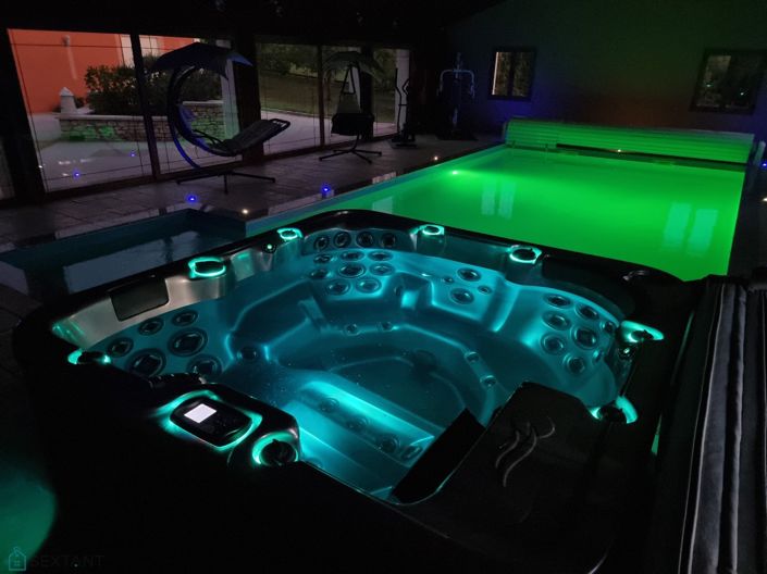 Image No.16-6 Bed Property for sale