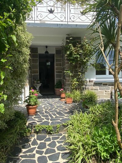 Image No.3-5 Bed Property for sale