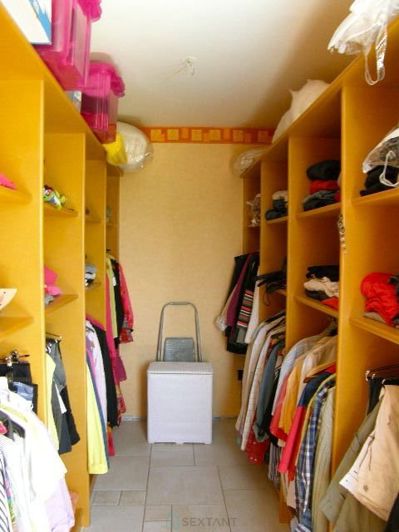 Image No.17-4 Bed Property for sale