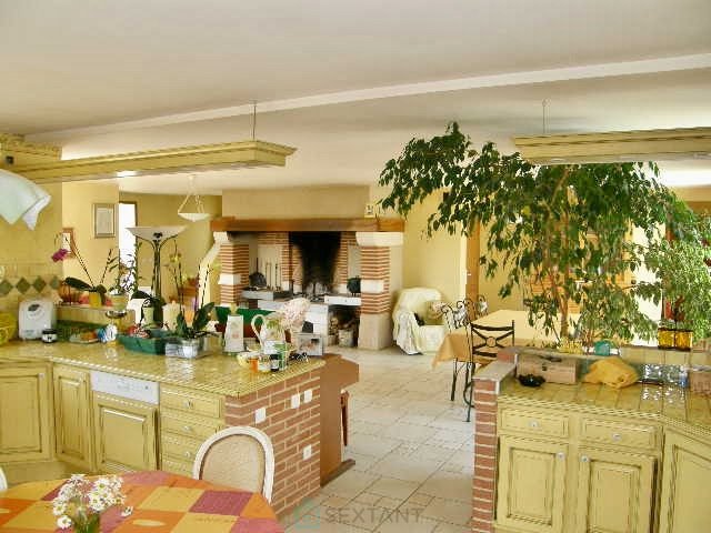 Image No.23-4 Bed Property for sale