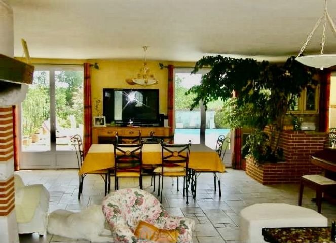 Image No.3-4 Bed Property for sale