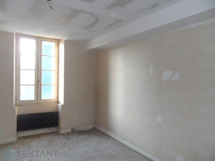 Image No.11-3 Bed Property for sale