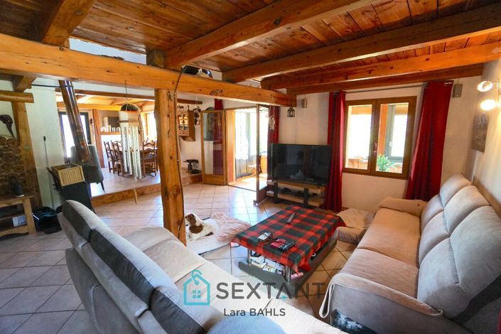 Image No.7-4 Bed Property for sale