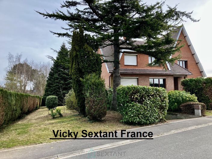 Image No.1-5 Bed House for sale