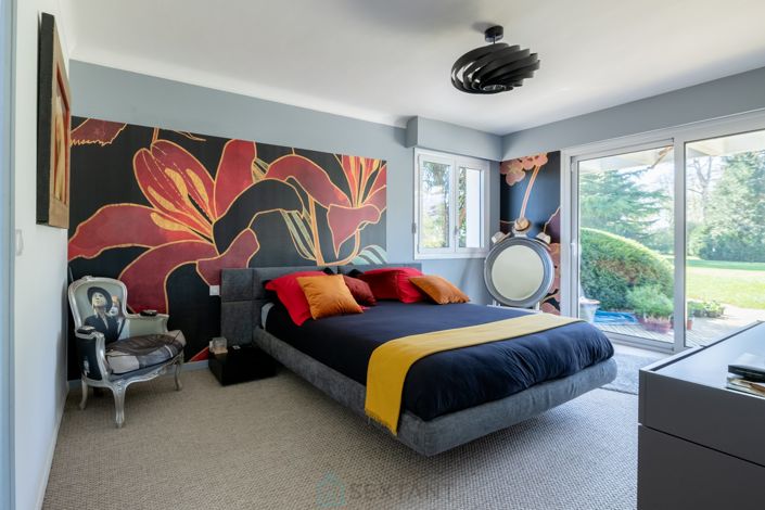 Image No.15-4 Bed Property for sale