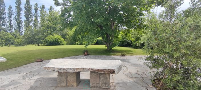 Image No.19-4 Bed Property for sale