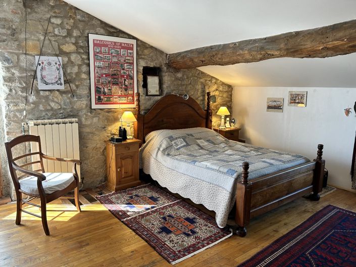 Image No.9-5 Bed Property for sale