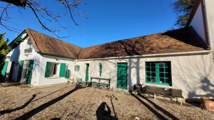 Image No.1-3 Bed House for sale