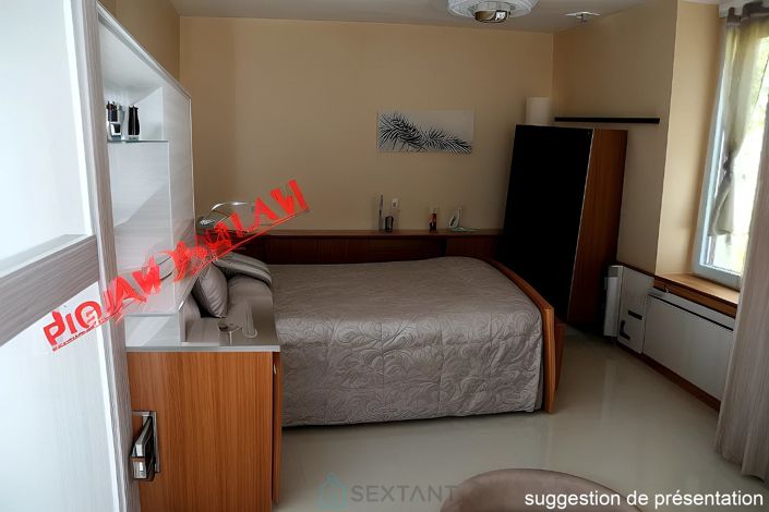 Image No.21-3 Bed Property for sale