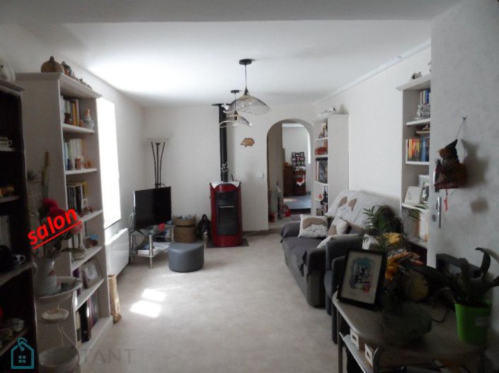 Image No.10-3 Bed Property for sale