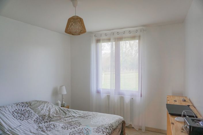 Image No.22-5 Bed Property for sale