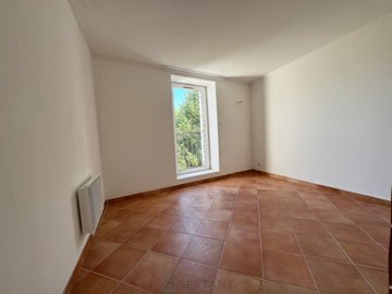 750111592376