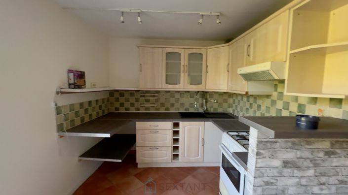 Image No.8-3 Bed Property for sale