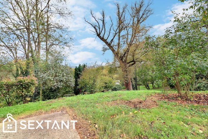 Image No.4-4 Bed Property for sale