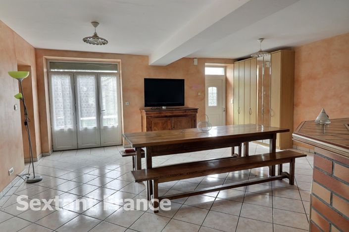 Image No.6-4 Bed Property for sale