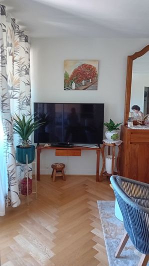 Image No.11-2 Bed Property for sale