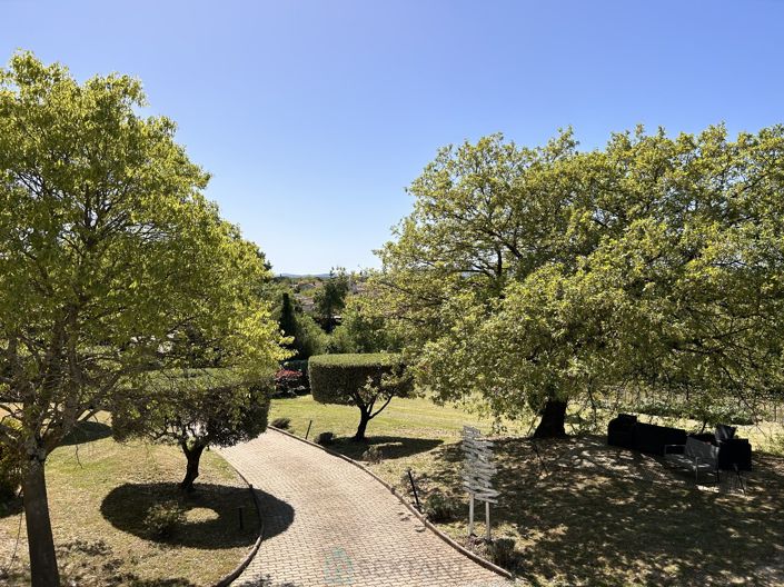 Image No.4-9 Bed Villa for sale