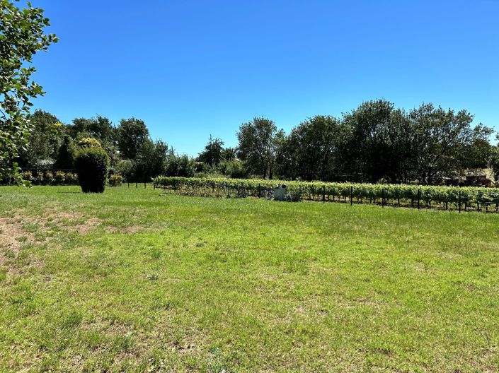 Image No.8-9 Bed Villa for sale