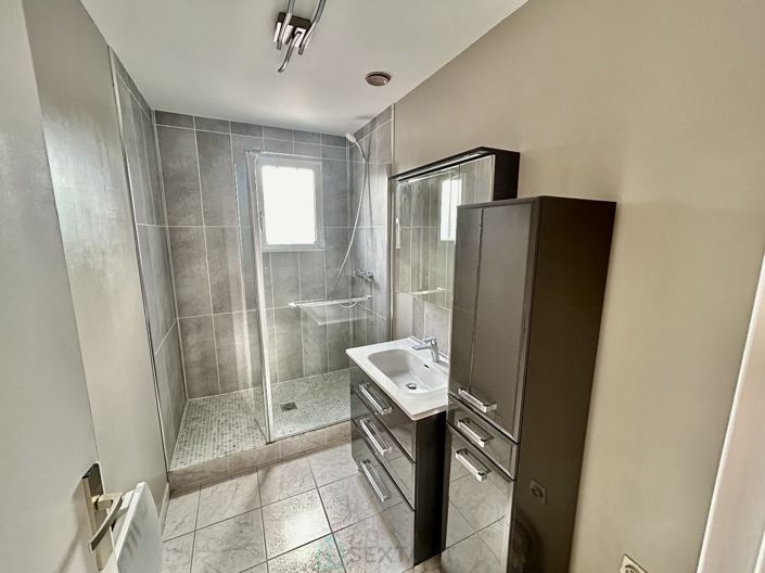 Image No.2-2 Bed House for sale