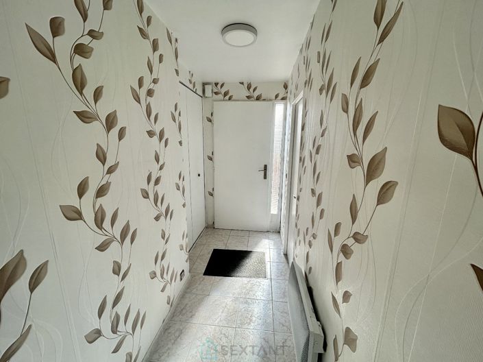 Image No.4-2 Bed House for sale