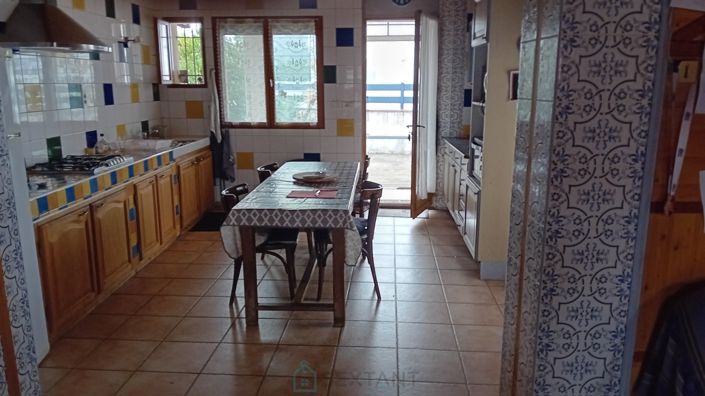 Image No.9-Propriété de 4 chambres à vendre à France