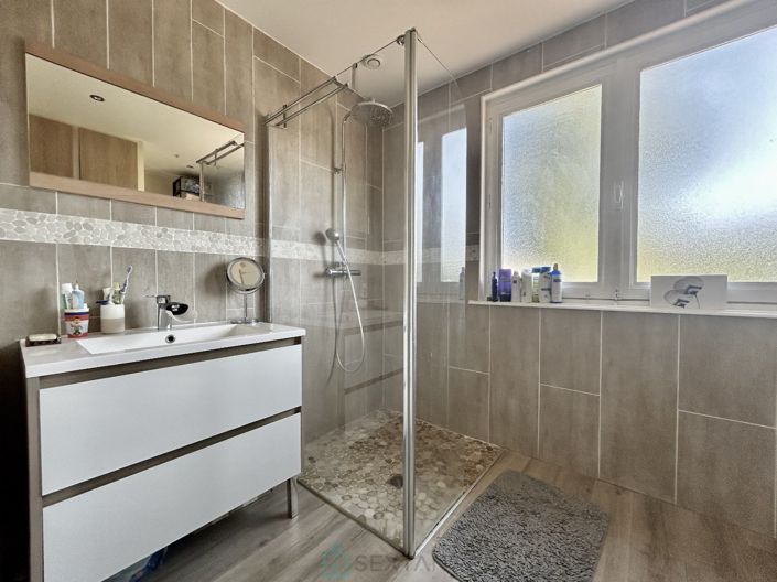 Image No.7-4 Bed Property for sale