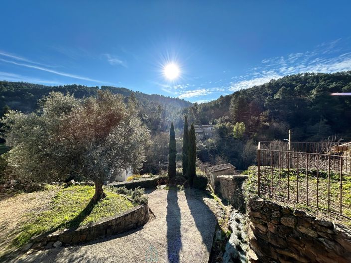 Image No.5-4 Bed Property for sale