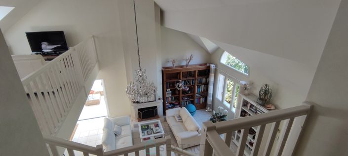 Image No.4-6 Bed House for sale