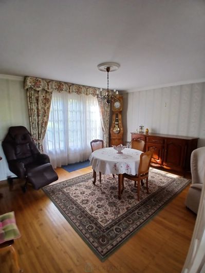 Image No.12-4 Bed House for sale