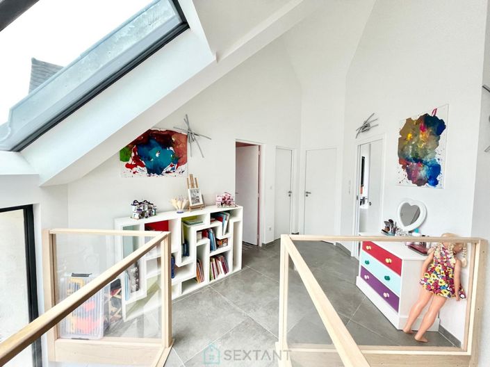 Image No.7-5 Bed Property for sale