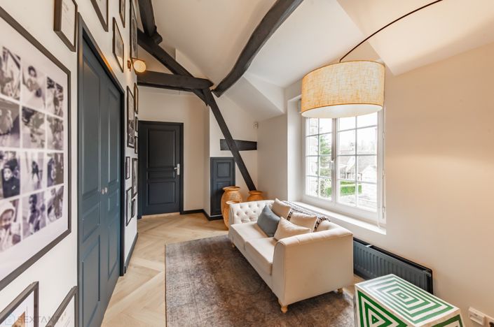 Image No.14-6 Bed Property for sale